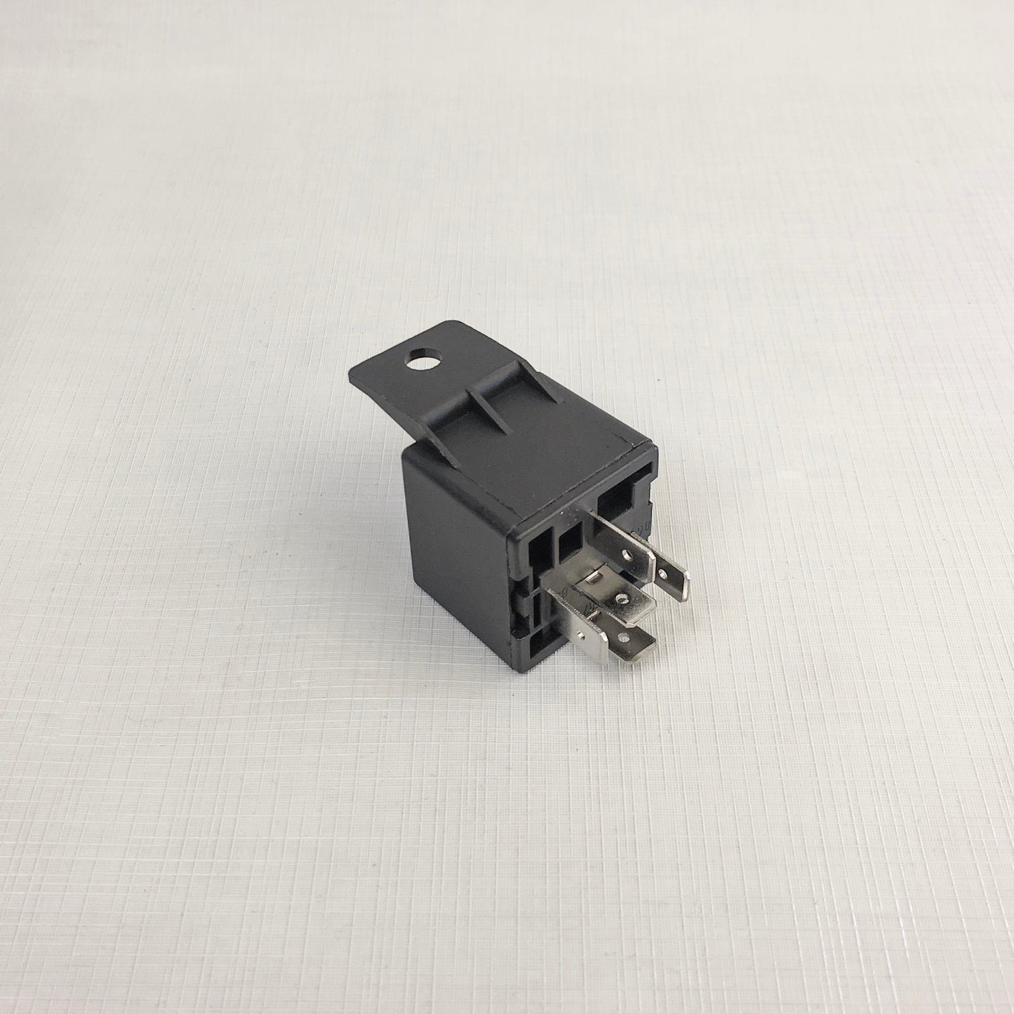 Relevador 12v 30-40 a